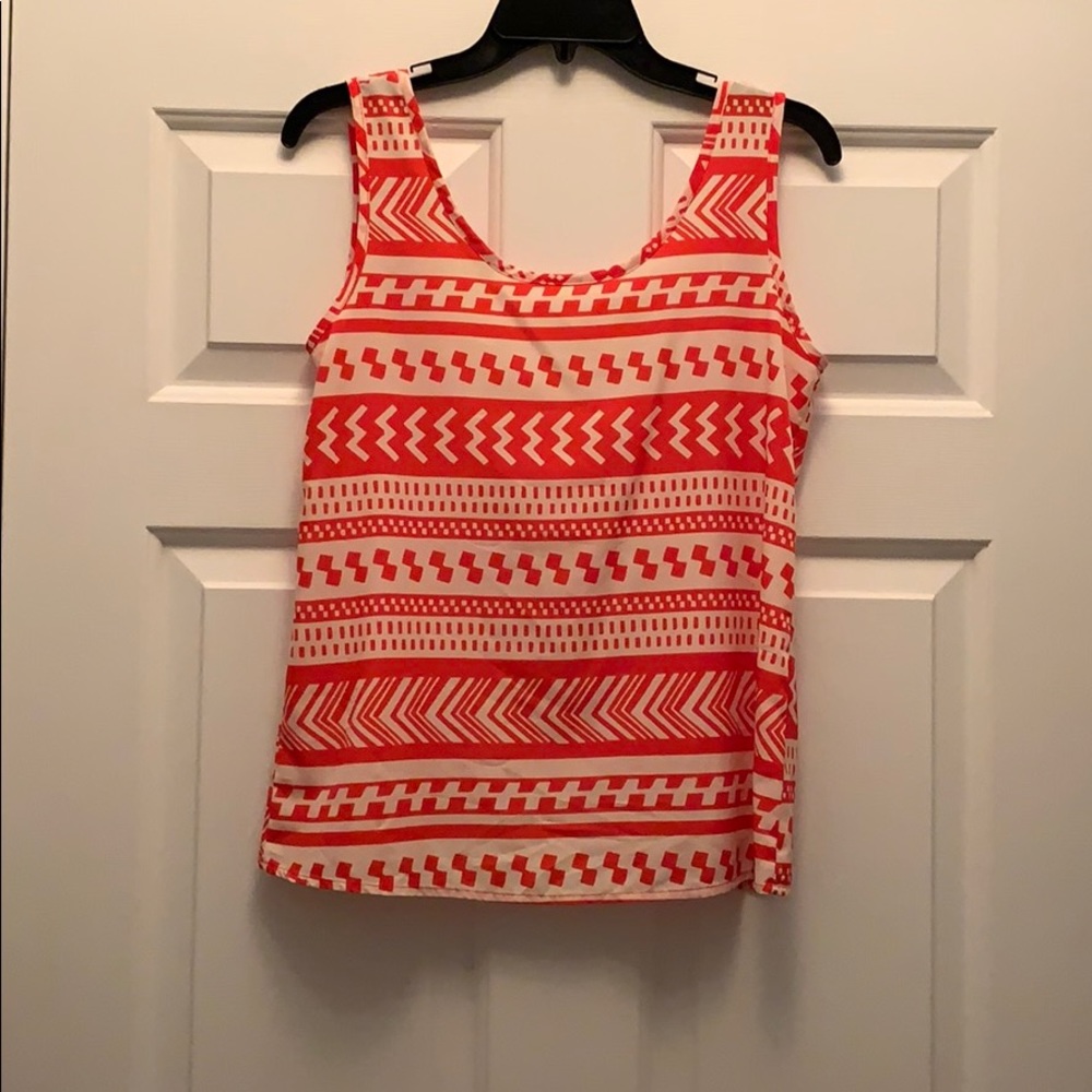 Peek a boo back tank top